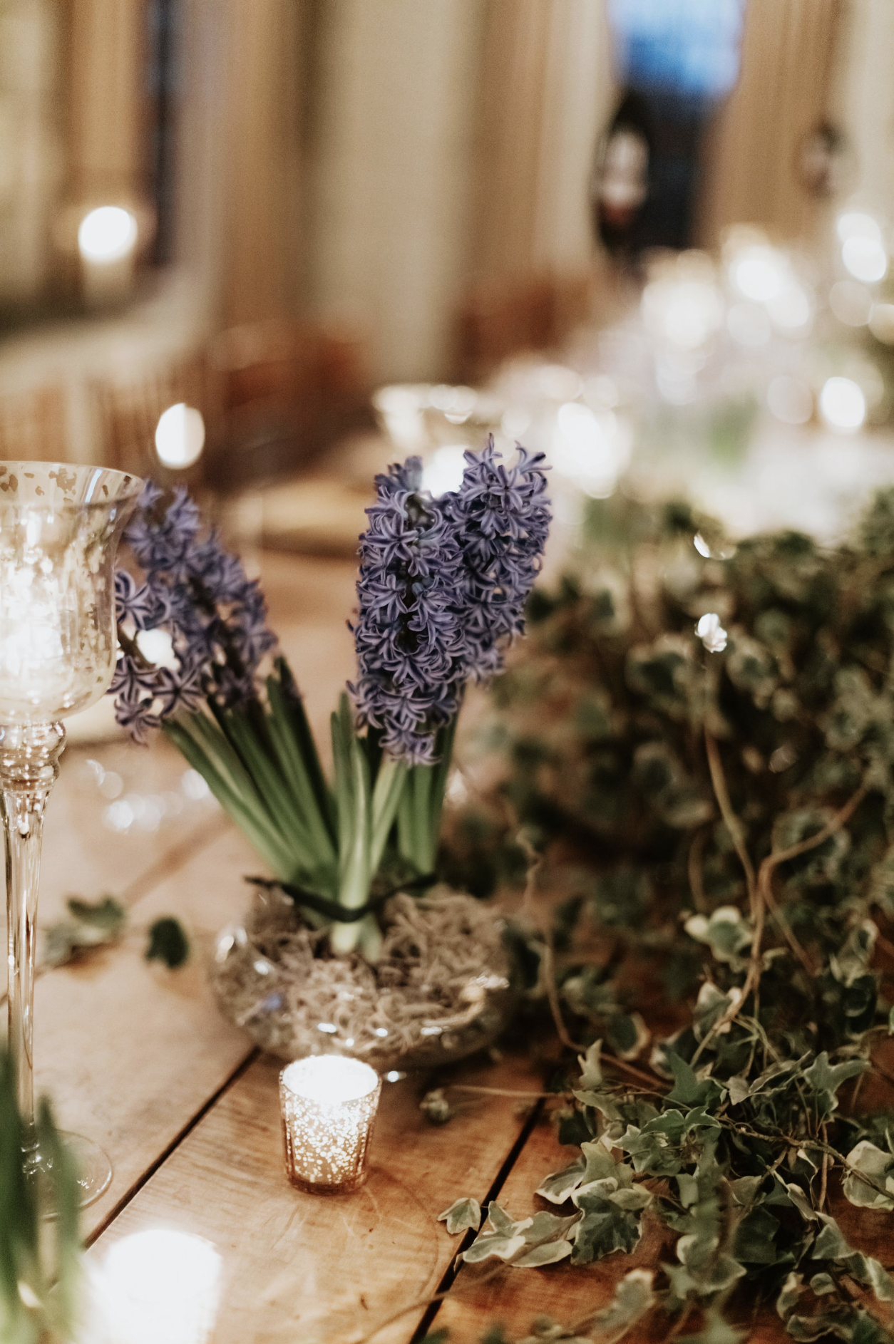 winter wedding table florals