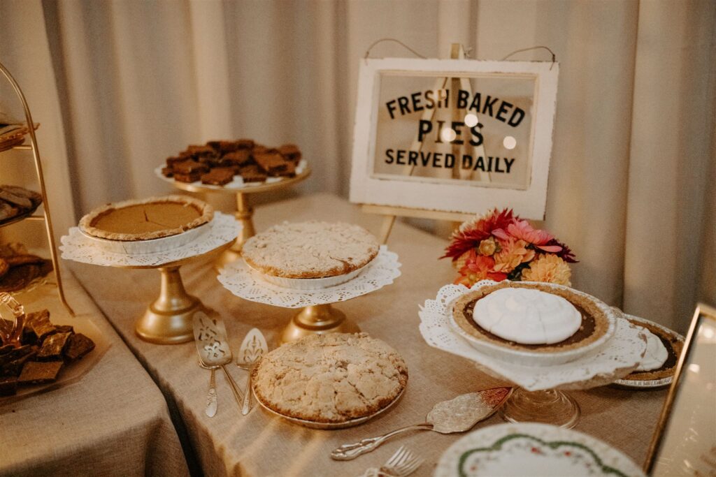 fall wedding desserts