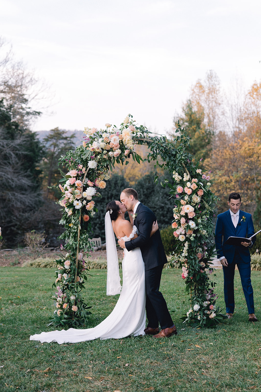 fall wedding in virginia