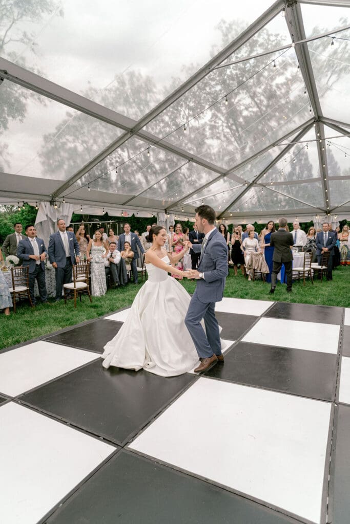 garden wedding in virginia first dance