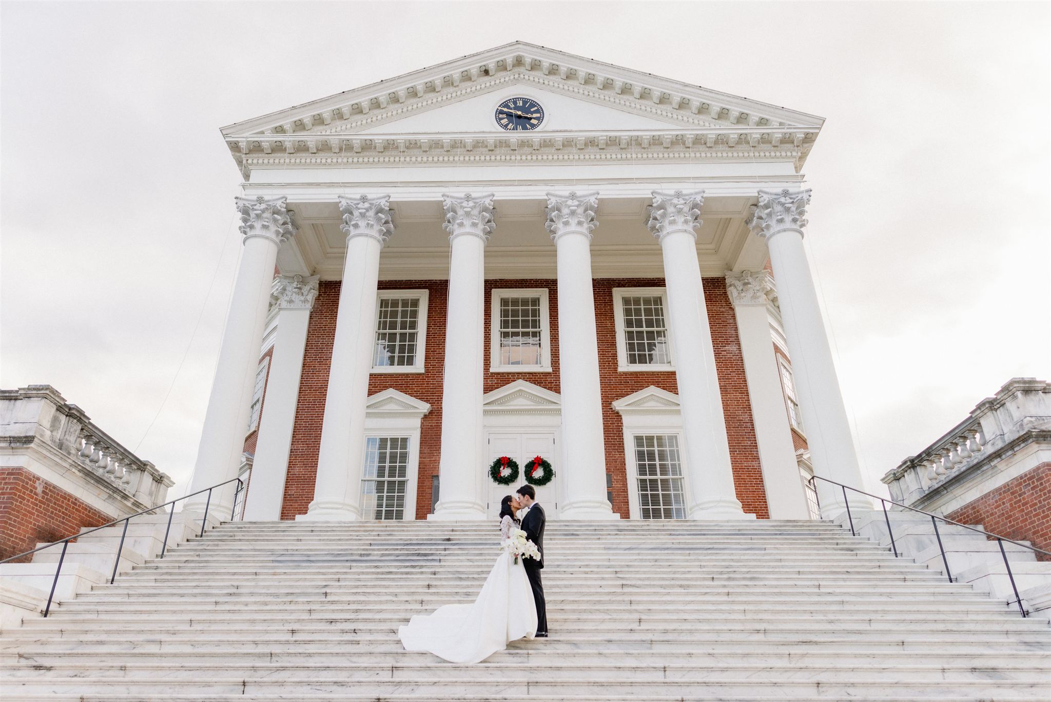 charlottesville wedding at kings family vineyard